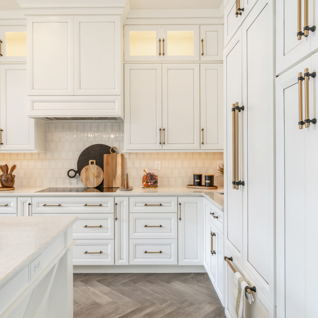 Gacek Design Group - Classic Elegance - Gourmet Kitchen